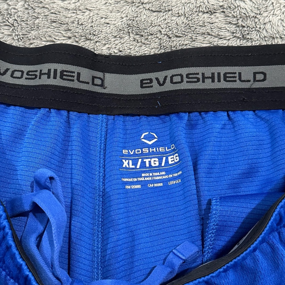 Evoshield shorts - Picture 3 of 4